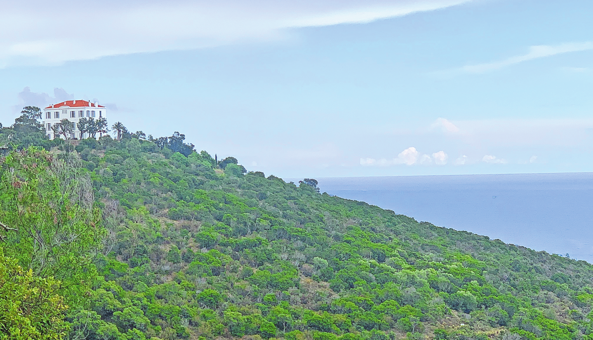Das Weiße Haus Am Blauen Meer