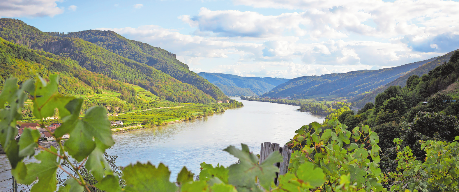 Entlang der Donau reisen