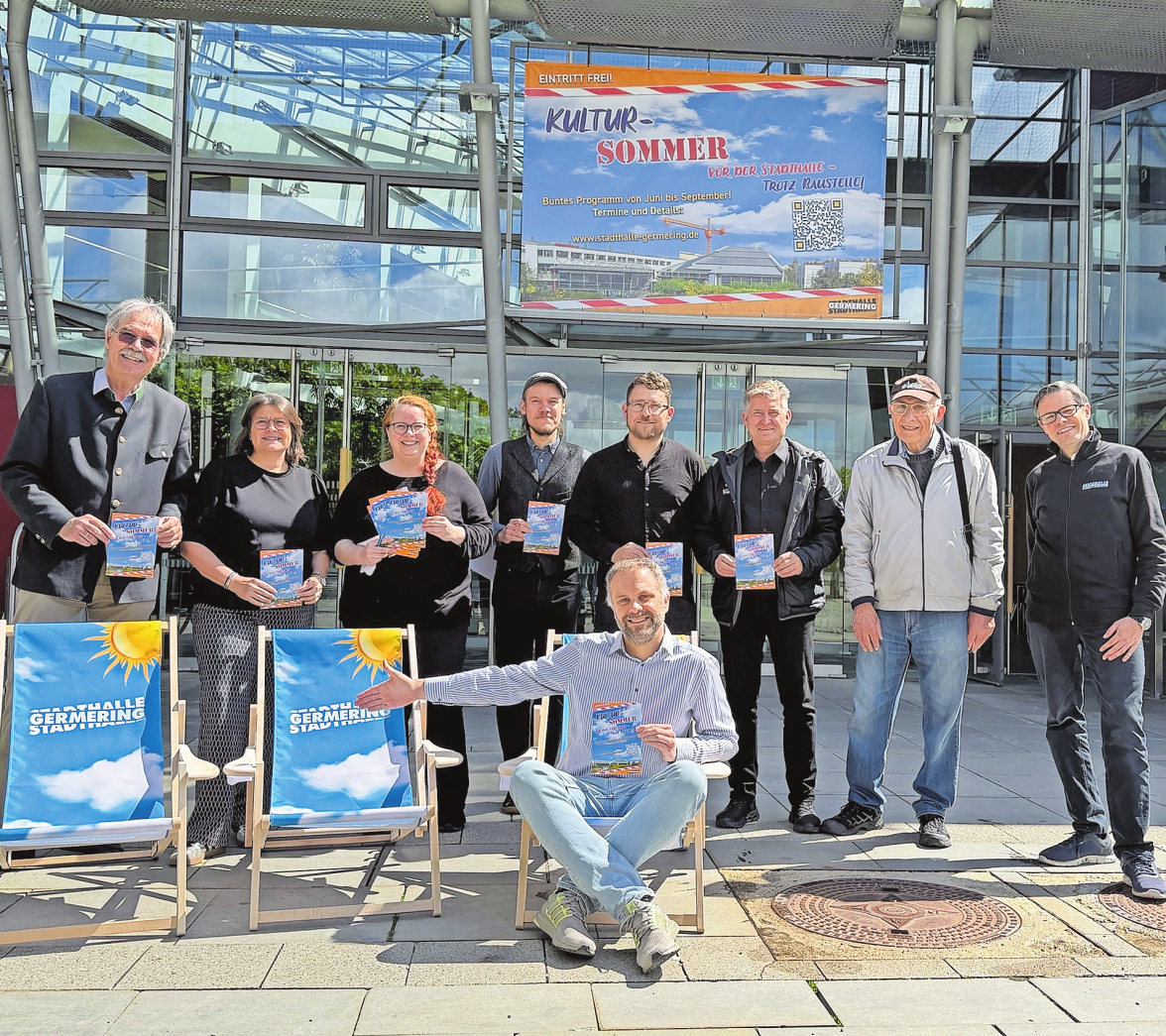 Kultursommer vor der Stadthalle Germering: Tanzen und Schlemmen am Sommerabend