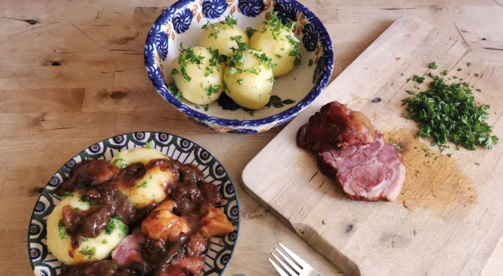 Eine Ausstellung zum Nachkochen: Schlesische Küche der Kriegsflüchtlinge im Museum Schloss Salder 