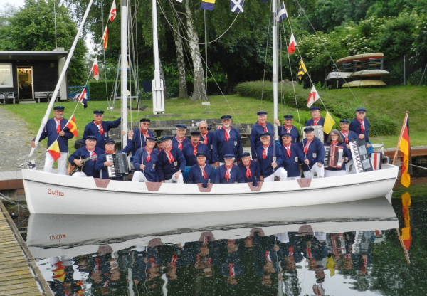 Maritim und weihnachtlich: Shanty-Chor der Marinekameradschaft Salzgitter im Ev. Gemeindehaus Steterburg 