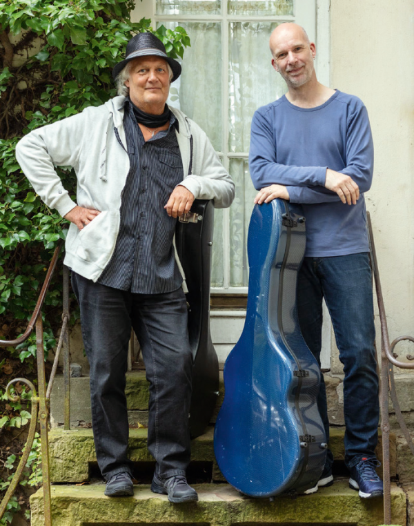 Frühstücken bei Folkmusik in der Begegnungsstätte Brücke