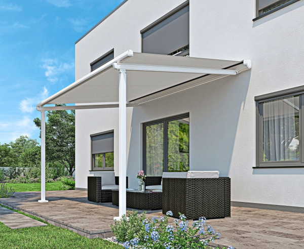 Pergolamarkisen strukturieren den Übergang aus dem Haus zum Garten und verbessern den Windschutz. Foto: djd, Lewens-Markisen