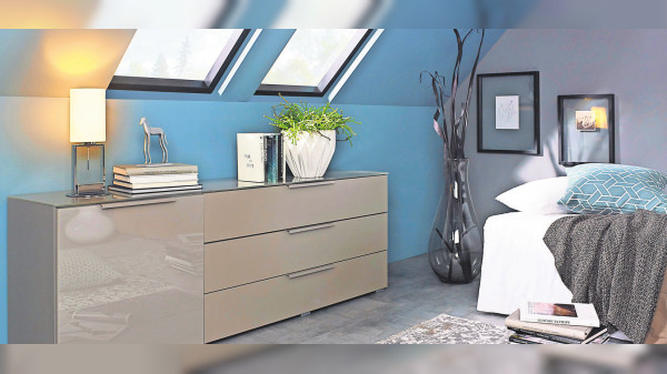 Zimmer mit Dachschrägen geschickt einrichten