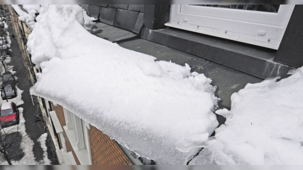 Was Hausbesitzer bei Schnee und Minustemperaturen tun sollten