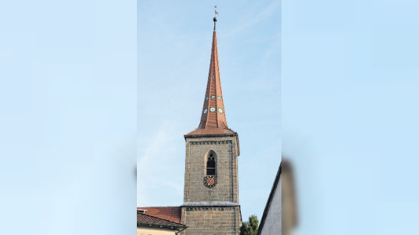 Kirchweih in Sachsen b. Ansbach: Schmucke Albanskirche feiert Jubiläum