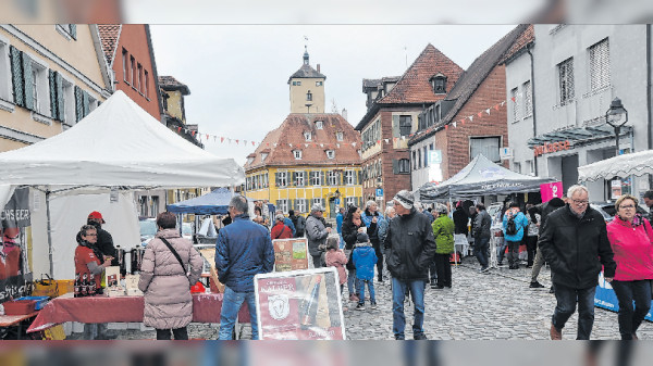 Martinimarkt in Windsbach: Vielfältiges Angebot lockt die ganze Familie