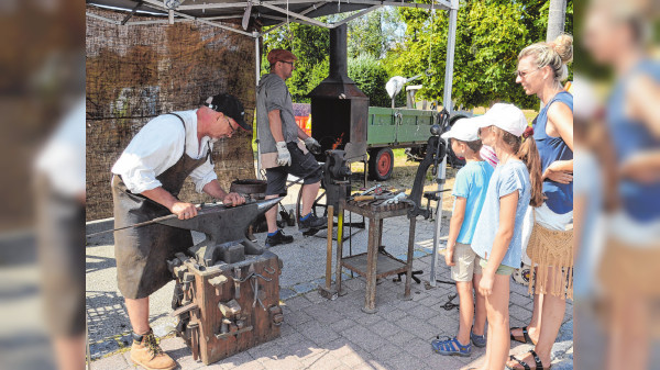 Dentleiner Marktfest mit altem Handwerkermarkt: Verbindung zweier Feste