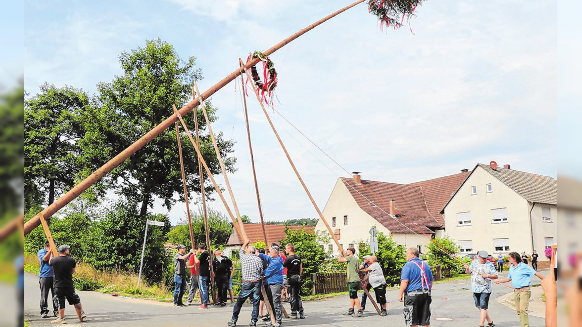 Kirchweih in Bergtheim: Kerwa is`: „Bergla“ feiert!