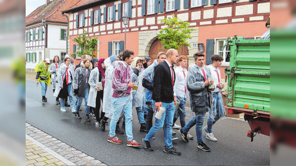 Sugenheim: Suchermer Kerwa is!