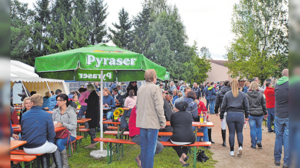 Dorffest in Neuendettelsau: Einkaufen, genießen und mehr