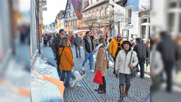 Matthiasmarkt in Neustadt a.d. Aisch: Parkplatzsuche leicht gemacht