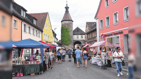 Altstadt-Sommermarkt Leutershausen am 23. Juni: Kunsthandwerk, Kulinarik und vieles mehr