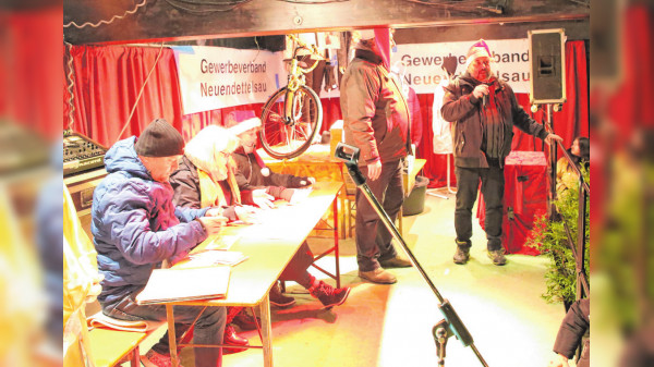  Gewerbeverband Neuendettelsau: Vielfache Freuden in der Adventszeit
