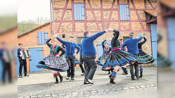 Die Schlitzerländer Tracht