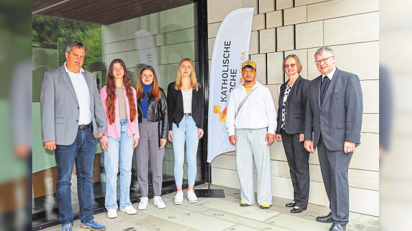 Start des Ausbildungs-Jahres in der Bistums-Verwaltung