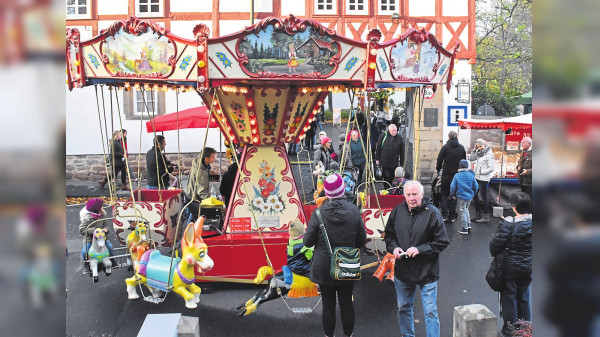 Zauberhaftes auf dem Marktplatz beim Burghauner Herbstzauber 