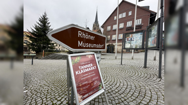 Klasmarkt in Tann: Tradition und Festlichkeit im Lichterglanz