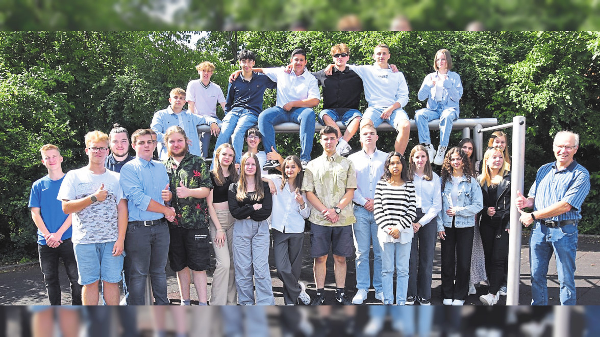 Konrad-Adenauer-Schule: 120 Realschulabsolventen in Petersberg