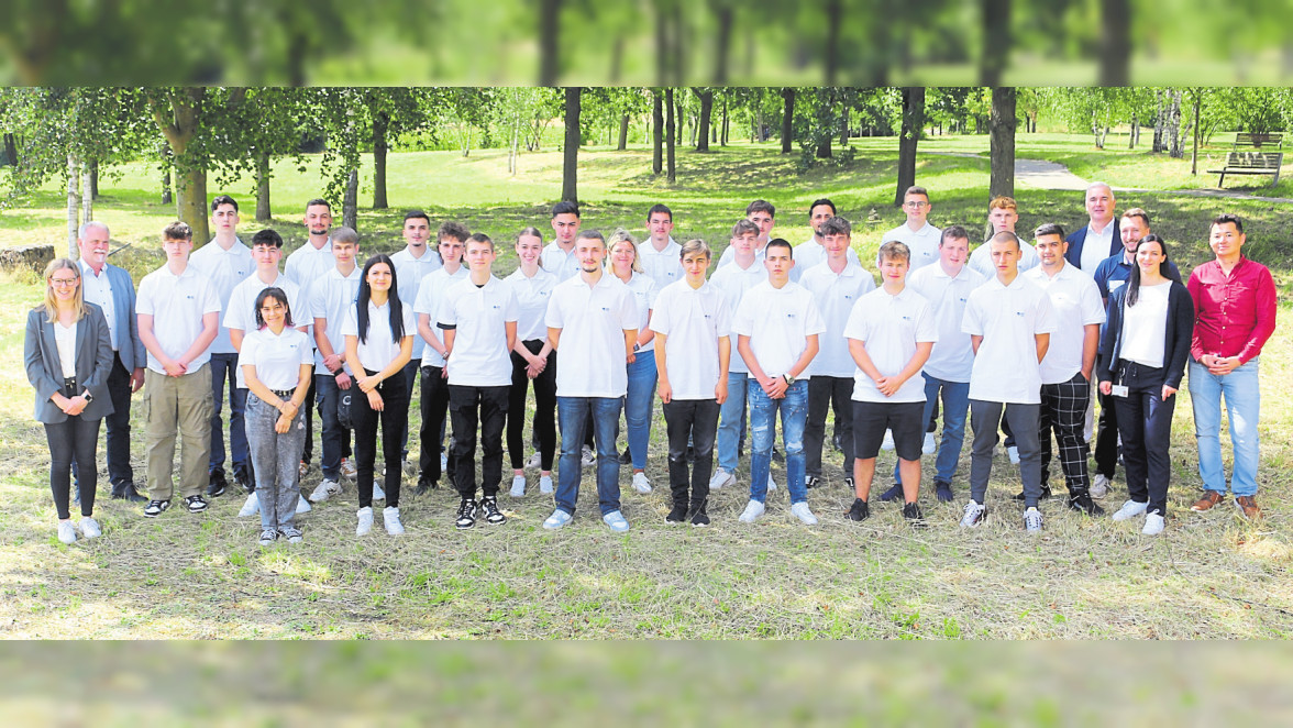R+S Group begrüßt 28 von 67 neuen Nachwuchskräften in Fulda: Spannende Berufsfelder, krisensichere Jobs