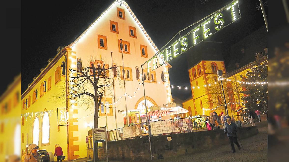 Weihnachtsmarkt Steinau: Stadt erstrahlt im Lichterglanz