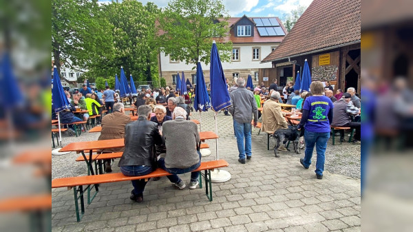 Beliebtes Scheunenfest in Schlömen