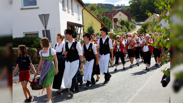 Limmersdorfer Lindenkirchweih: Vier Tage lang dreht sich alles um die Linde