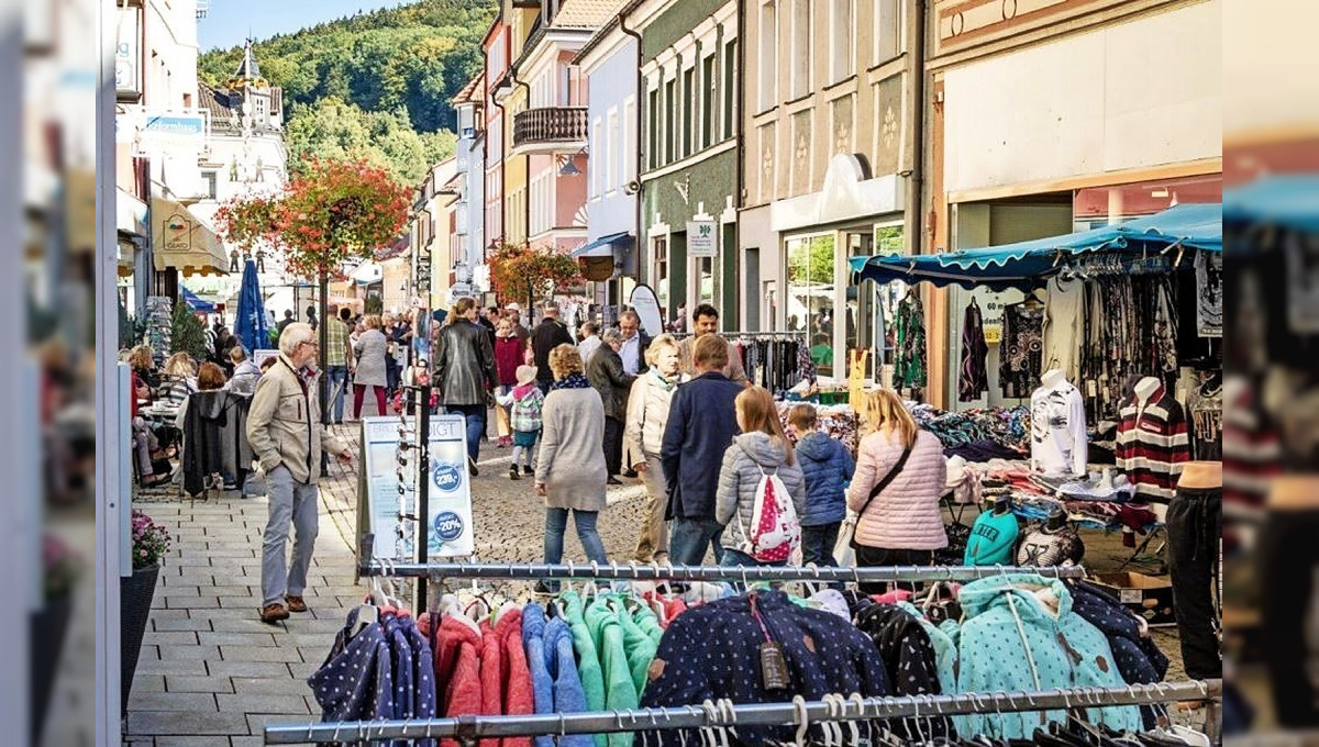 Allerheiligenmarkt in Bad Brückenau 2022 mit Verkaufsoffenen Sonntag und dem Maryland Duo