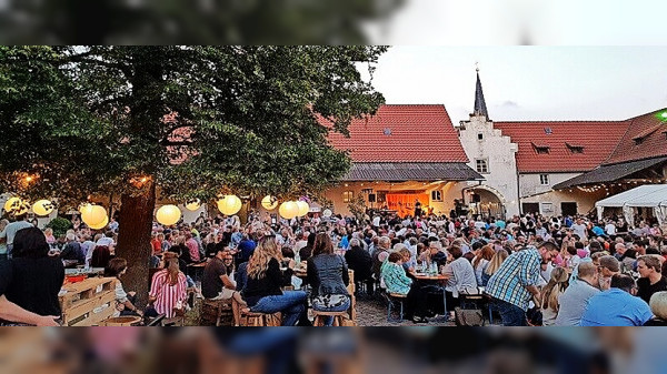 Weingut Laufer: Weinfest auf Burg Lisberg