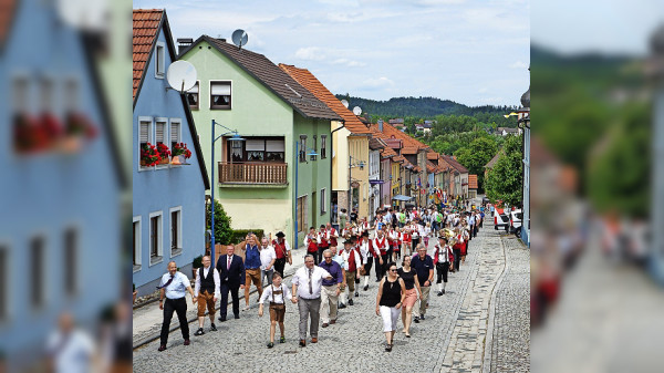 Drei Tage feiern auf der „Schorchertzer Kerwa“