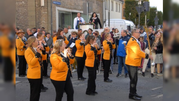 Traditionskirchweih in Kitzingens: Ebshäuser Kerm