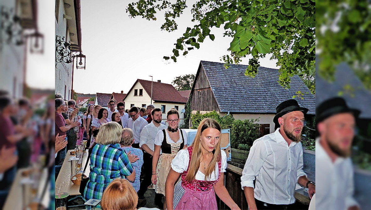 Auf zur Langenstädter Kerwa 2022! Kirchweihprogramm mit Gottesdienst und Frühschoppen