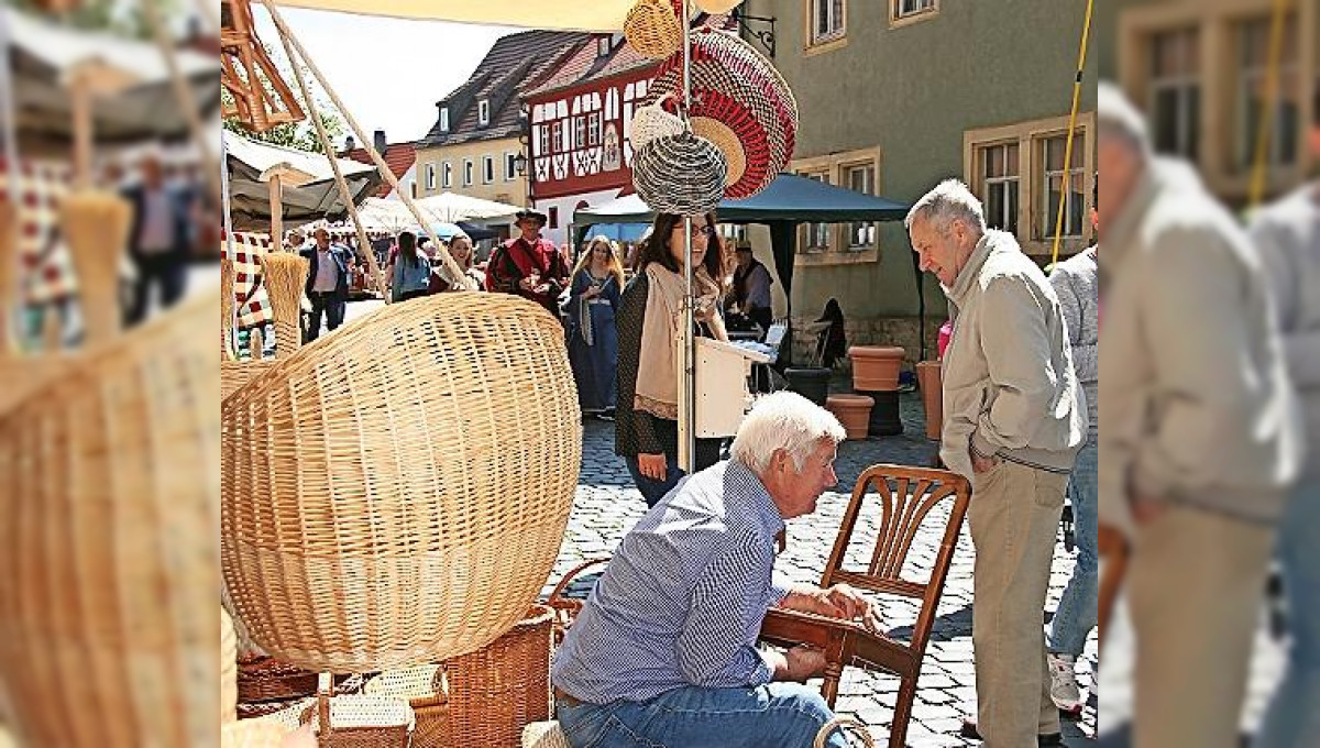 Kirschblütenmarkt in Markt Einersheim am Himmelfahrtsfeiertag 