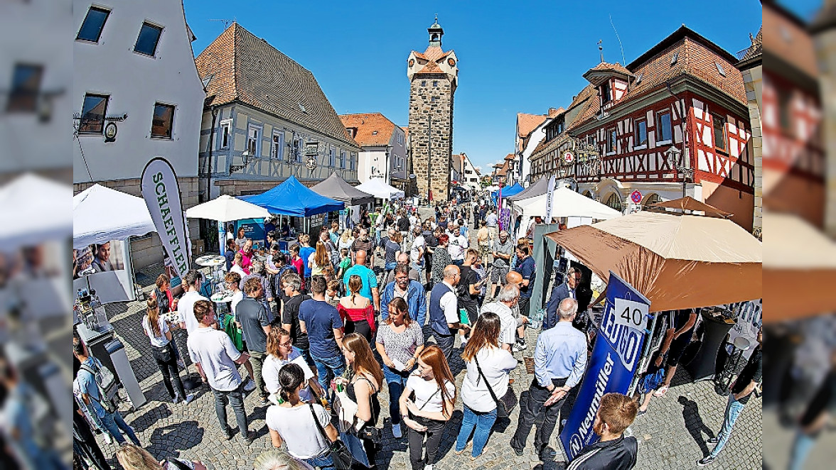 Open-Air-Ausbildungsbörse in Herzogenaurach: Hier geht es zum Traumberuf