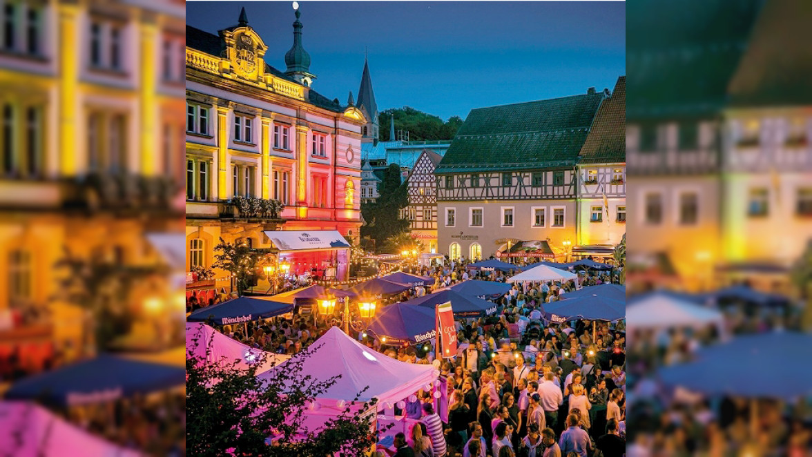 "Bella Italia" am Kulmbacher Marktplatz mit DJ-Party, Autokorso und Pizza