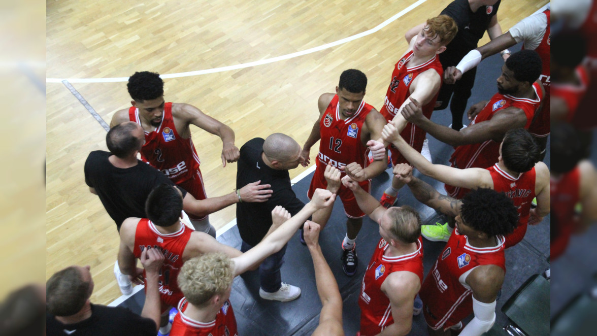 Basketball-Bundesliga 2023/24: Im Glanz des Weltmeistertitels auf Korbjagd