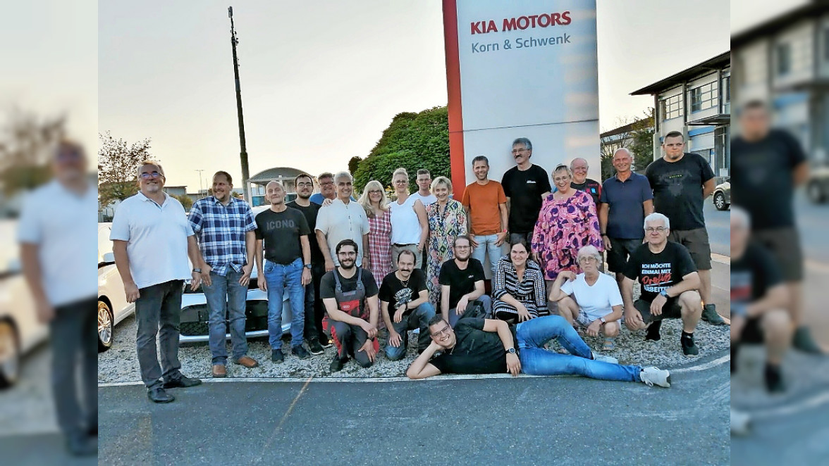 Albert- Ruckdeschel-Straße 6: Autohaus Korn & Schwenk GmbH feiert