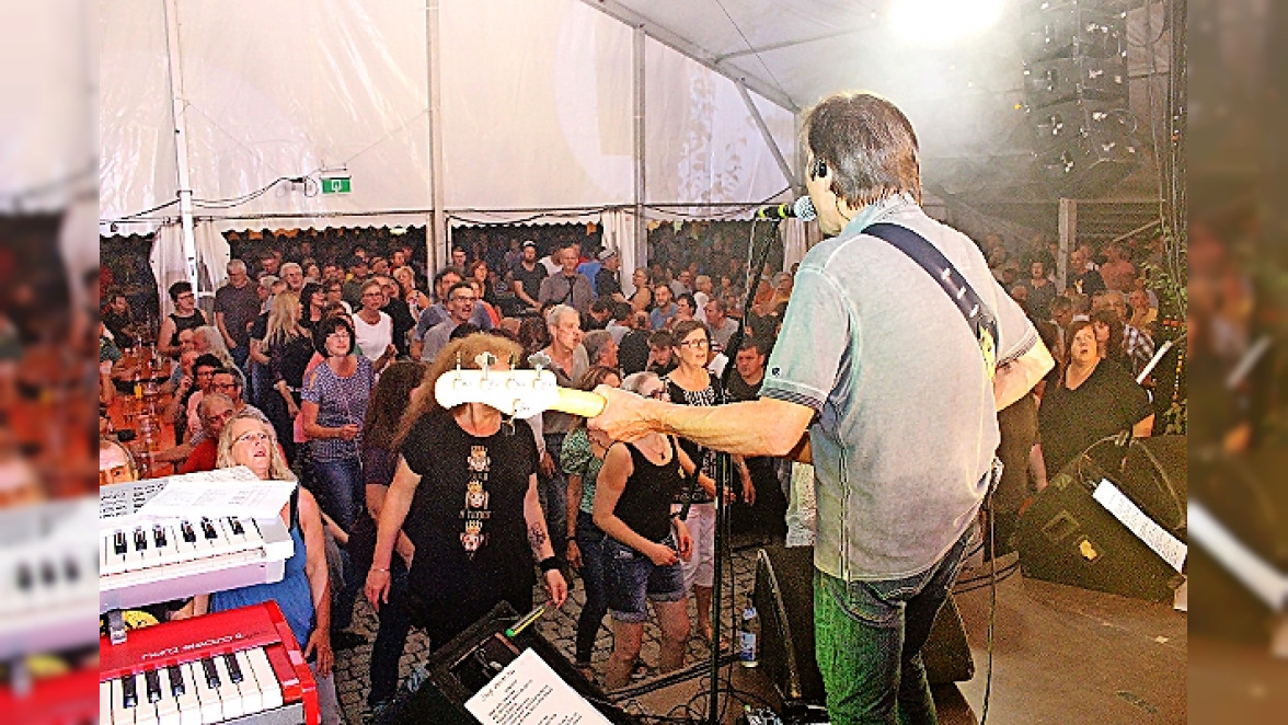 Höchstadter Altstadtfest mit starken Bands, feinem Essen und guter Stimmung