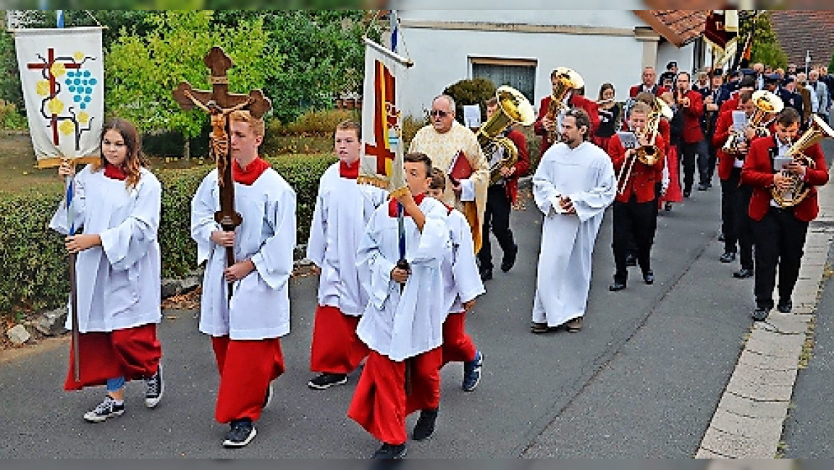 Kirchweih Unterpreppach 2022 mit Kirchenparade zum Festgottesdienst 