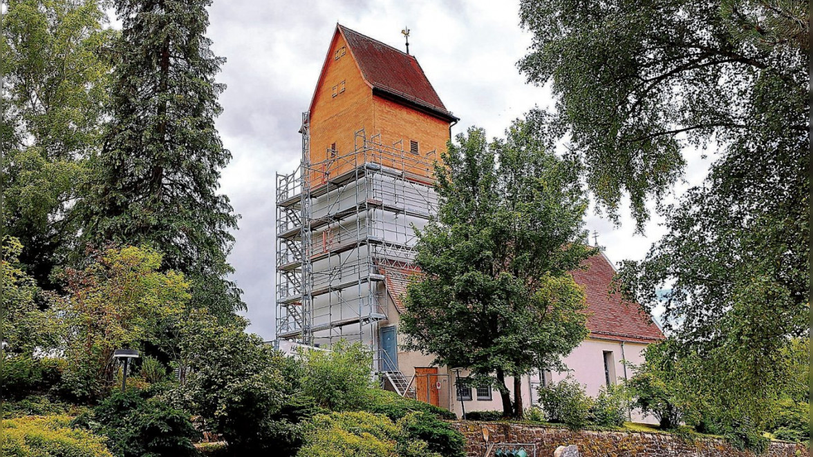 Kirchturm Mössingen-Talheim: Alles neu mit alten Materialien