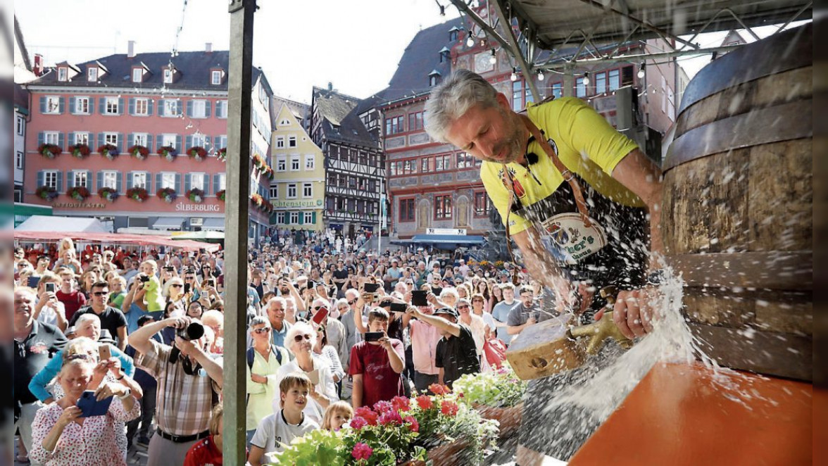Zusammen feiern im Tübinger Stadtfest, das Highlight des Sommers