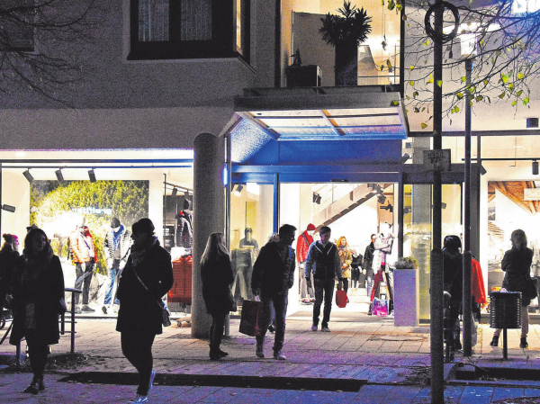 Einkaufsnacht am 8. Dezember in Laupheim: Vorweihnachtlicher Stadtbummel