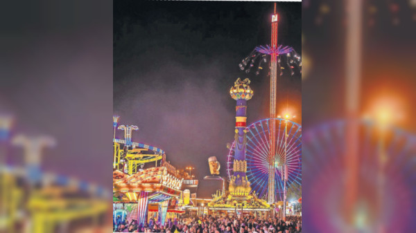 Cannstatter Volksfest in Stuttgart: Der Mandelkern auf rasantem Ritt