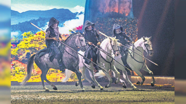 Cavalluna-Show: Reitkunst auf höchstem Niveau