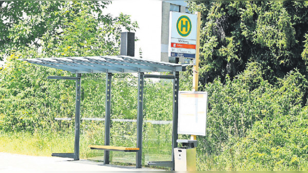 Bushaltestellen Hofen Nixenweg Stuttgart: Ende der Wartezeit aufs Wartehäuschen