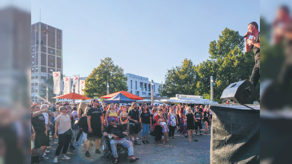 Kornwestheim Musiknacht Open Marktplatz: Dienstags gehört die Bühne den großen Hits