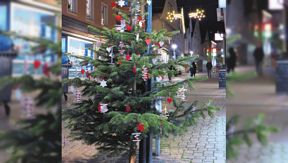 Weihnachtszeit in Untertürkheim: Weihnachtsmarkt 2022 mit Glühweinstand & Bühnenprogramm