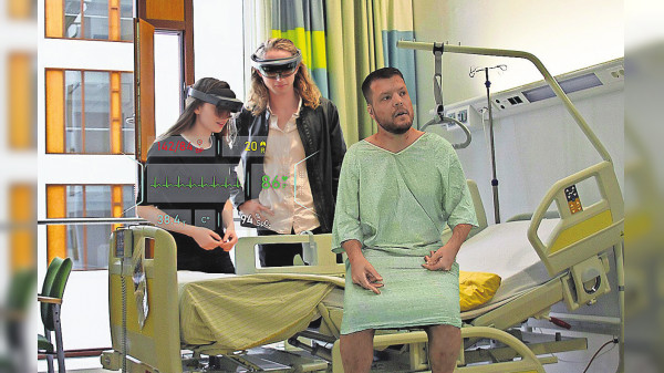 Studieninfotag der DHBW Stuttgart: Diagnose am Holopatienten