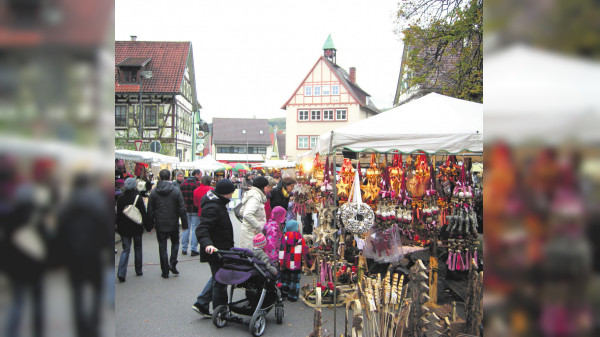 Mundelsheim: Entdecken und Genießen auf dem Martinimarkt
