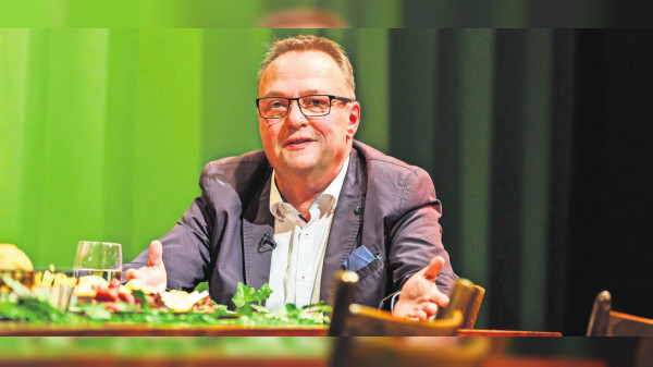 Wein und Weltoffenheit in Stuttgart im Weindorf